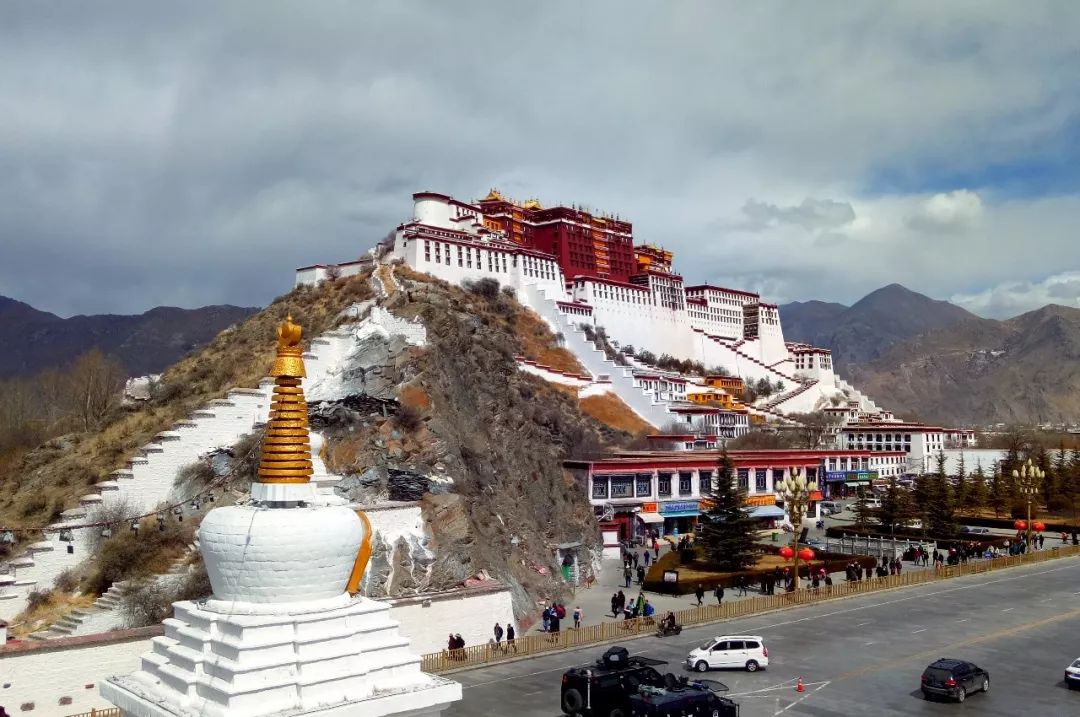 Tour Destination Image